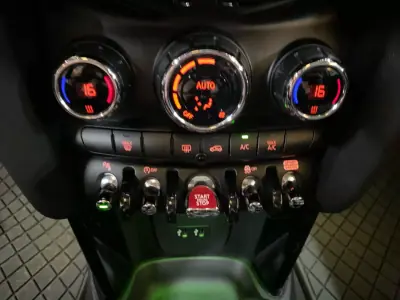 MINI 2019 - 20950 EUR, 82000 km - AUTO.MOTO.pt - 82000km - foto 15 de 20