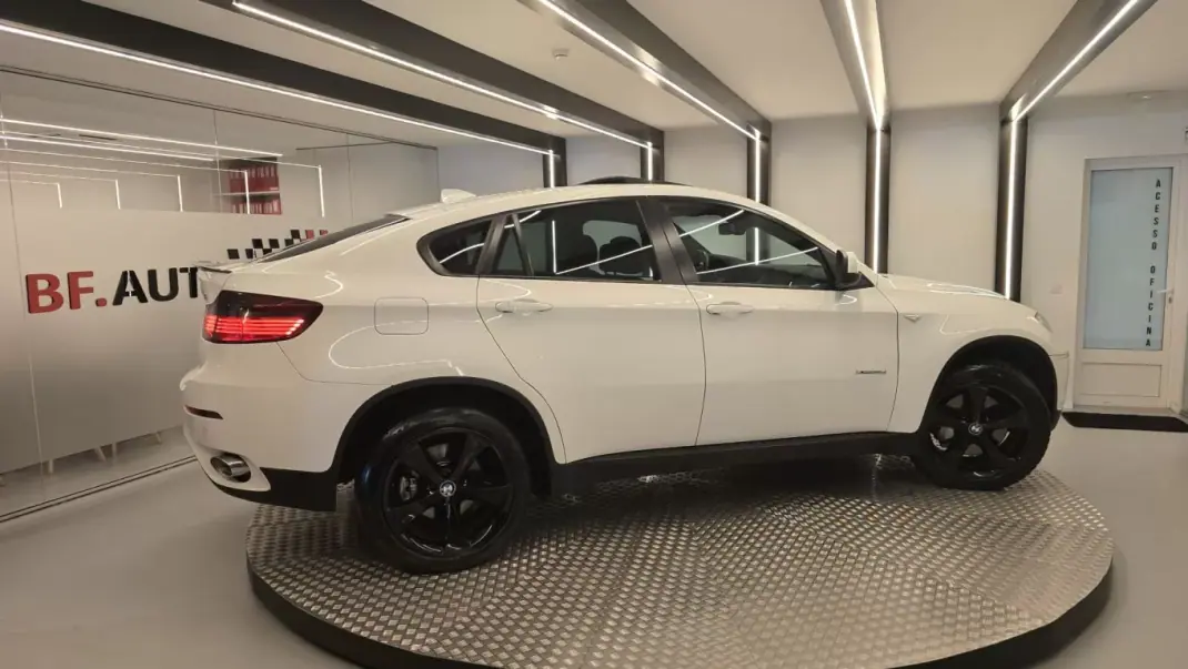 BMW X6 2008 - 25900 EUR, 157944 km - AUTO.MOTO.pt - 157944km - foto 7 de 54