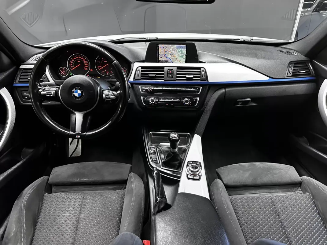 BMW 320 2014 - 18990 EUR, 218000 km - AUTO.MOTO.pt - 218000km - foto 41 de 44