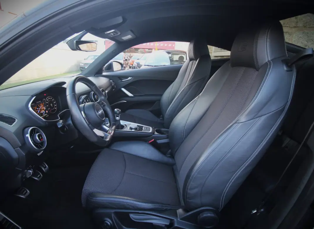 Audi TT Roadster 2015 - 23990 EUR, 151000 km - 151000km - foto 29 de 47