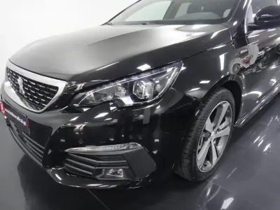 Peugeot 308 2019 - 14500 EUR, 82000 km - AUTO.MOTO.pt - 82000km - foto 3 de 26