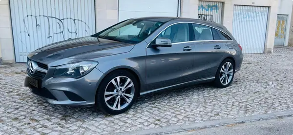 Mercedes-Benz CLA 180 2015
