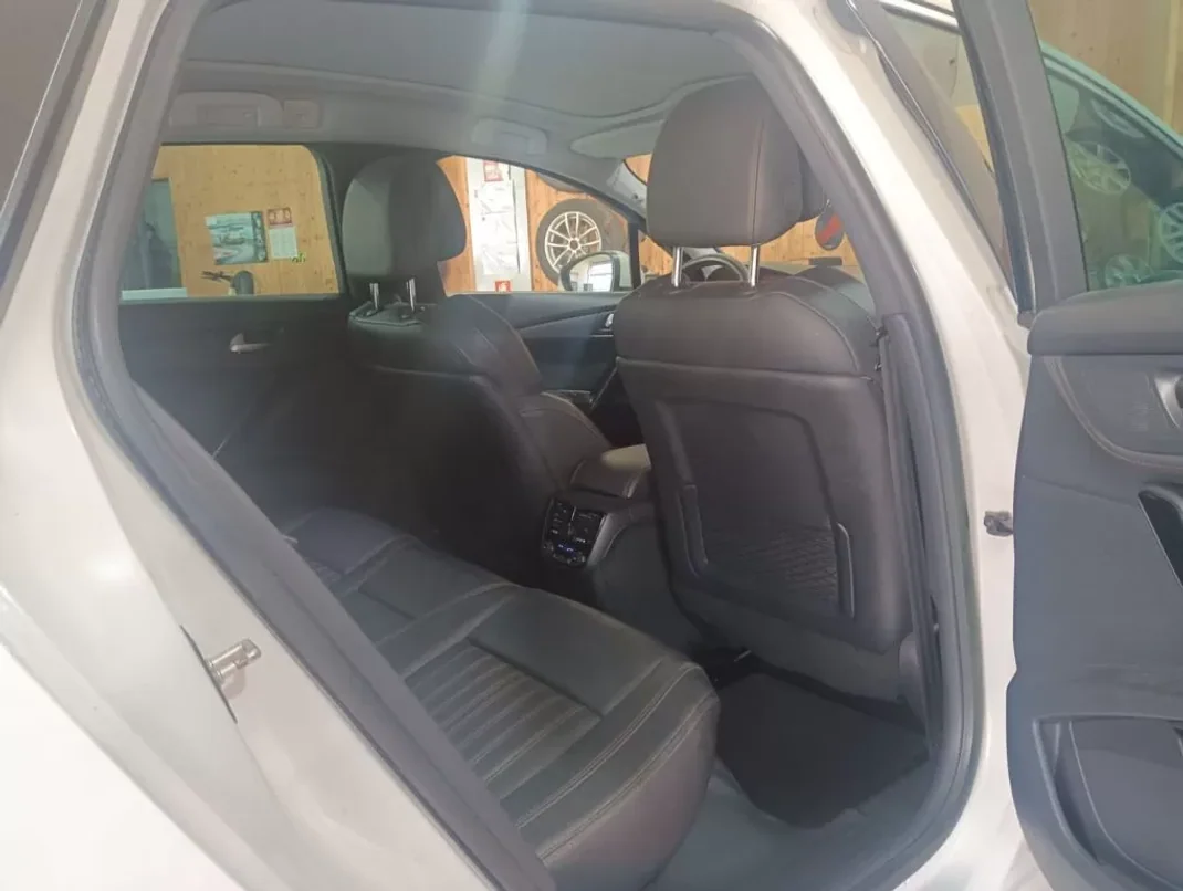 Peugeot 508 RXH 2012 - 13900 EUR, 195000 km - AUTO.MOTO.pt - 195000km - foto 17 de 18
