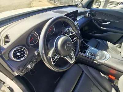 Mercedes-Benz GLC 300 2020 - 43500 EUR, 143000 km - AUTO.MOTO.pt - 143000km - foto 19 de 32