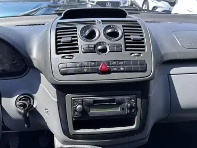 Mercedes-Benz VITO 111 CDI -LONGA 2005 - 5900 EUR, 400000 km - AUTO.MOTO.pt - 400000km - foto 15 de 22