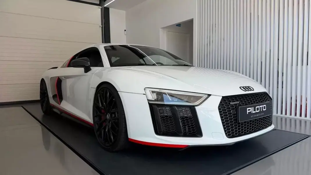 Audi R8 Coupé 2015 - 129990 EUR, 78788 km - 78788km - foto 5 de 34