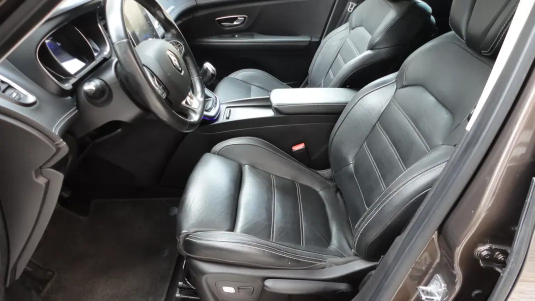 Renault Grand Scénic 2018 - 15500 EUR, 500000 km - 500000km - foto 18 de 33