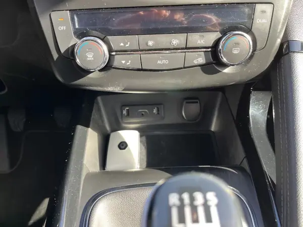 Renault Kadjar 2016 - 11950 EUR, 250000 km - AUTO.MOTO.pt - 250000km - foto 18 de 42