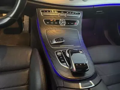 Mercedes-Benz E 220 2017 - 31950 EUR, 241000 km - AUTO.MOTO.pt - 241000km - foto 39 de 51