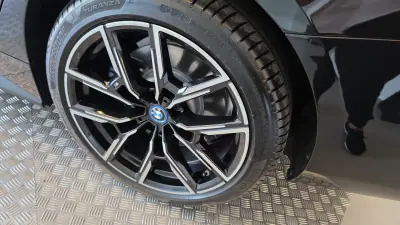 BMW i4 2022 - 38900 EUR, 61219 km - AUTO.MOTO.pt - 61219km - foto 31 de 58