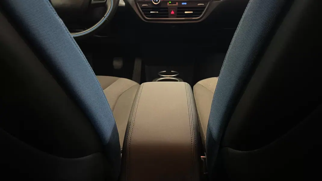 BMW i3 2021 - 22990 EUR, 23272 km - AUTO.MOTO.pt - 23272km - foto 40 de 42