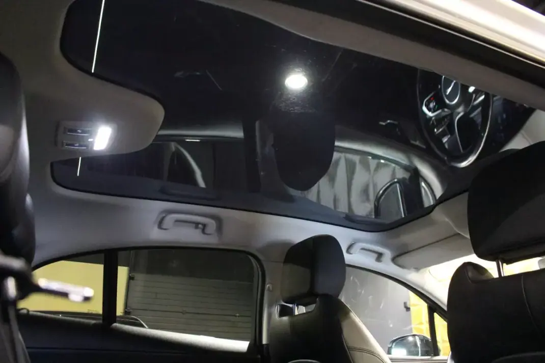 Jaguar I-Pace 2020 - 22900 EUR, 140680 km - AUTO.MOTO.pt - 140680km - foto 20 de 25