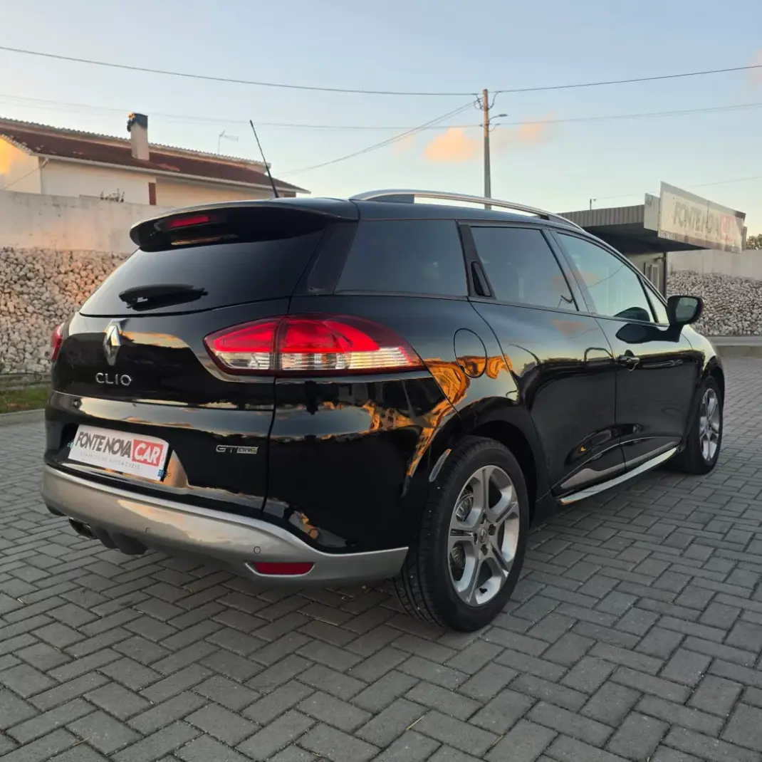Renault Clio Sport Tourer 2018 - 11950 EUR, 108830 km - 108830km - foto 7 de 21