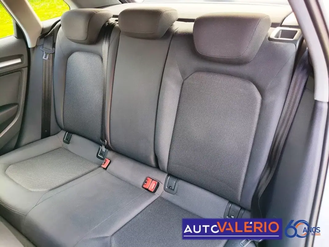 Audi A3 Sportback 2019 - 18950 EUR, 88596 km - AUTO.MOTO.pt - 88596km - foto 30 de 34