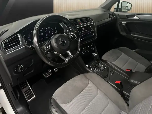Volkswagen Tiguan 2020 - 31800 EUR, 97000 km - AUTO.MOTO.pt - 97000km - foto 7 de 20