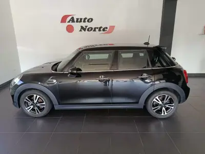 MINI Cooper 2019 - 16500 EUR, 80000 km - AUTO.MOTO.pt - 80000km - foto 11 de 52