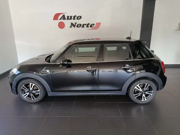 MINI Cooper 2019 - 16500 EUR, 80000 km - AUTO.MOTO.pt - 80000km - foto 11 de 52