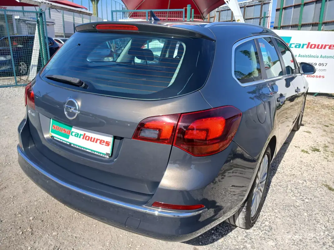 Opel Astra Sports Tourer 2013 - 7350 EUR, 143297 km - AUTO.MOTO.pt - 143297km - foto 9 de 26