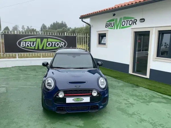 MINI John Cooper Works 2018 - 25750 EUR, 130063 km - AUTO.MOTO.pt - 130063km - foto 2 de 18