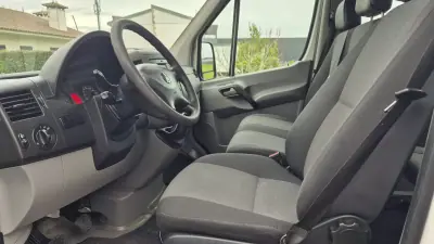 VW Crafter 35 2.0 TDi 136 CT Longa BlueMotion 2015 - 19900 EUR, 193603 km - AUTO.MOTO.pt - 193603km - foto 2 de 18