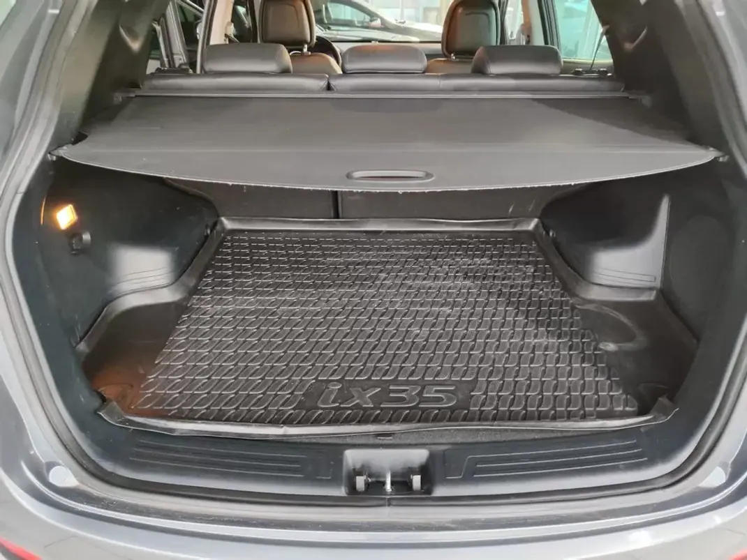 Hyundai ix35 2013 - 9990 EUR, 157000 km - AUTO.MOTO.pt - 157000km - foto 17 de 34