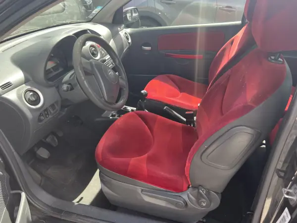Citroën C2 2008 - 3990 EUR, 108500 km - AUTO.MOTO.pt - 108500km - foto 4 de 14