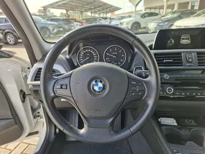 BMW 116 2015 - 17250 EUR, 100547 km - AUTO.MOTO.pt - 100547km - foto 18 de 33