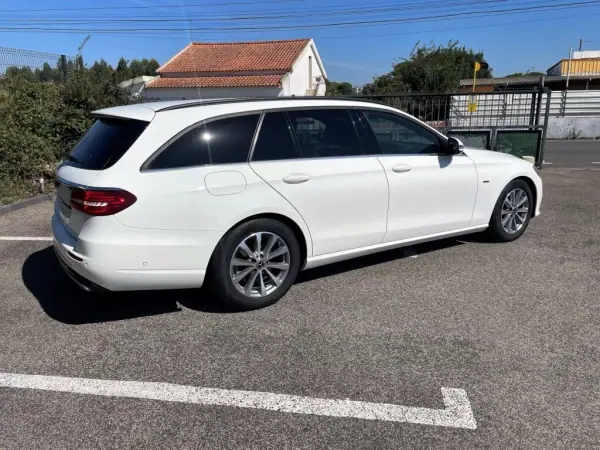 Mercedes-Benz CLE 200 2019 - 45500 EUR, 62253 km - AUTO.MOTO.pt - 62253km - foto 11 de 25