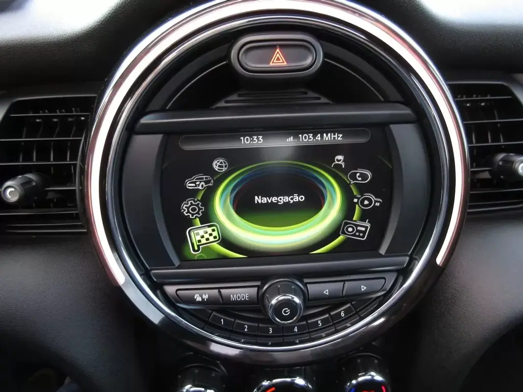 MINI 3 Portas 2018 - 18490 EUR, 164000 km - AUTO.MOTO.pt - 164000km - foto 44 de 53