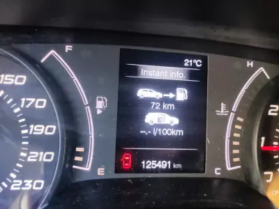 Fiat Tipo 2019 - 8900 EUR, 124662 km - AUTO.MOTO.pt - 124662km - foto 19 de 22