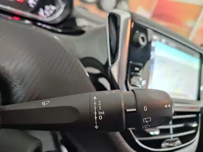 Peugeot 2008 2016 - 14900 EUR, 128000 km - AUTO.MOTO.pt - 128000km - foto 9 de 17