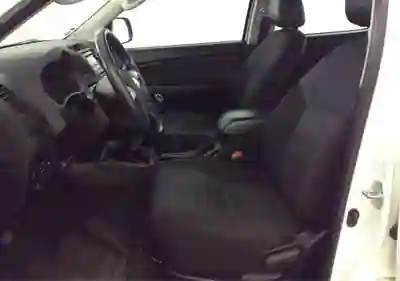 Toyota Hilux 2014 - 7000 EUR, 90000 km - 90000km - foto 4 de 7
