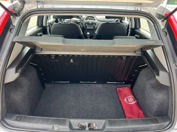 Fiat Punto 2018 - 7950 EUR, 94784 km - 94784km - foto 20 de 20