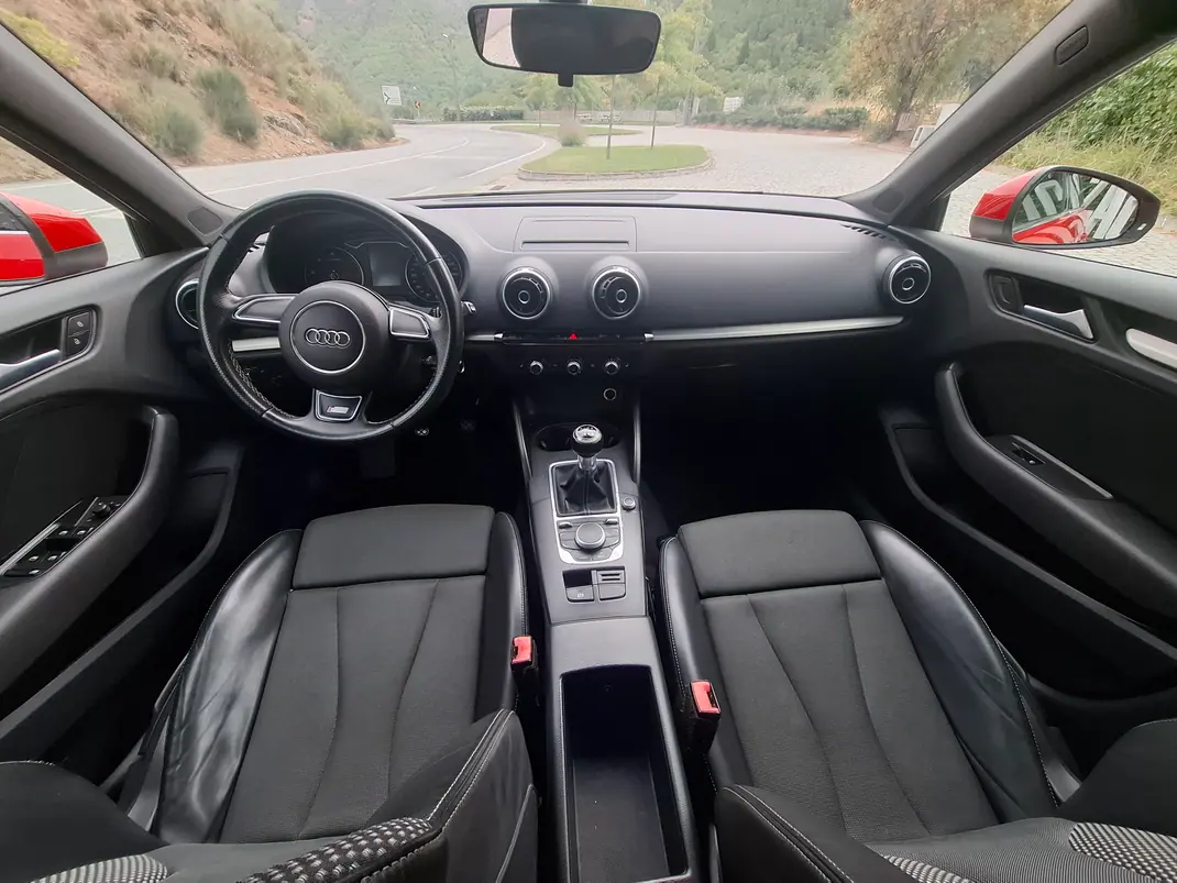 Audi A3 Sportback 2016 - 16500 EUR, 210000 km - AUTO.MOTO.pt - 210000km - foto 11 de 15