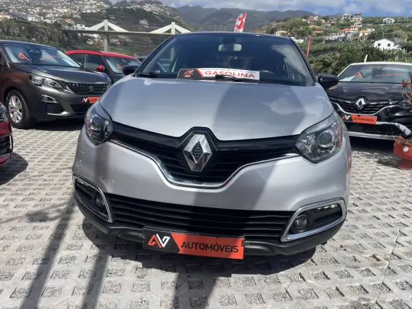 Renault Captur 0.9 TCE Exclusive 2015 Gasolina