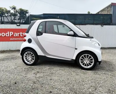 Smart ForTwo Coupé 2009 - 5250 EUR, 180773 km - AUTO.MOTO.pt - 180773km - foto 8 de 23