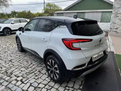 Renault Captur 2023 - 18500 EUR, 103000 km - AUTO.MOTO.pt - 103000km - foto 6 de 48