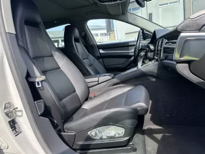 Porsche Panamera 2015 - 35000 EUR, 159000 km - AUTO.MOTO.pt - 159000km - foto 65 de 67