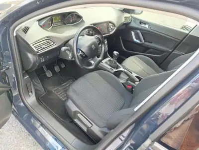Peugeot 308 SW 2020 - 14500 EUR, 128000 km - AUTO.MOTO.pt - 128000km - foto 11 de 22