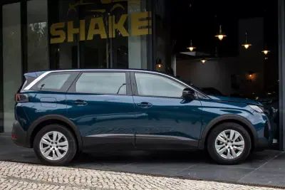 Peugeot 5008 2022 - 17900 EUR, 137616 km - AUTO.MOTO.pt - 137616km - foto 5 de 42