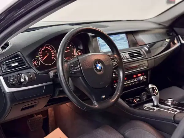 BMW 520 2012 - 15500 EUR, 197000 km - AUTO.MOTO.pt - 197000km - foto 25 de 59