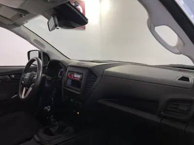Isuzu D-Max 2023 - 32950 EUR, 32000 km - AUTO.MOTO.pt - 32000km - foto 17 de 26
