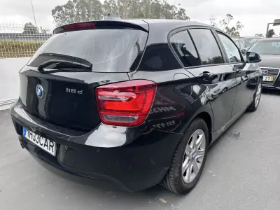 BMW 116 2013 - 10900 EUR, 220000 km - AUTO.MOTO.pt - 220000km - foto 8 de 31