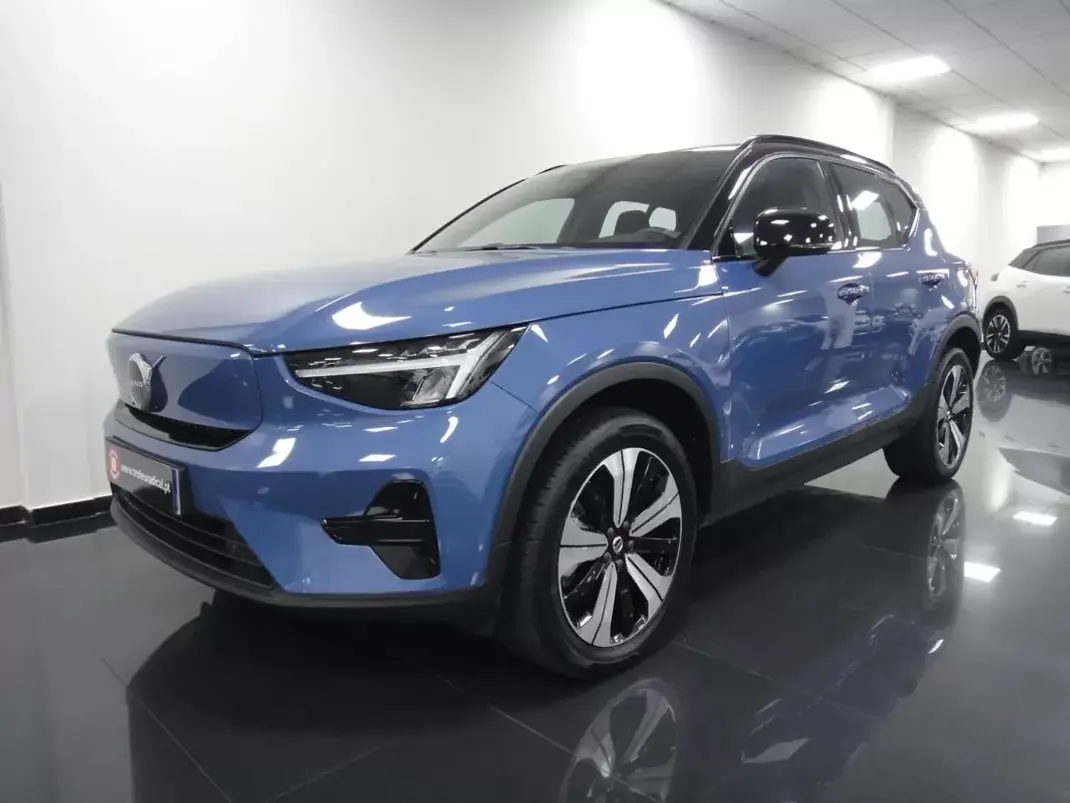 Volvo XC 40 2022 - 24999 EUR, 111000 km - AUTO.MOTO.pt - 111000km - foto 1 de 38