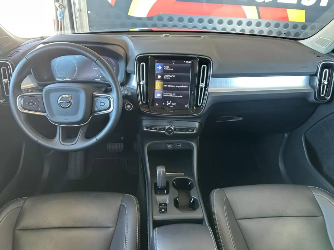 Volvo XC 40 2020 - 29900 EUR, 68976 km - AUTO.MOTO.pt - 68976km - foto 17 de 35