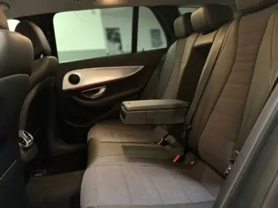 Mercedes-Benz E 300 2019 - 25750 EUR, 235639 km - AUTO.MOTO.pt - 235639km - foto 10 de 20