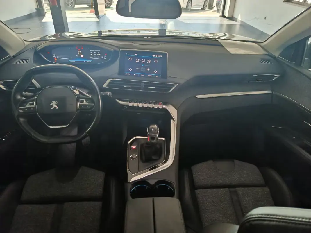 Peugeot 3008 2018 - 20300 EUR, 139000 km - 139000km - foto 21 de 31