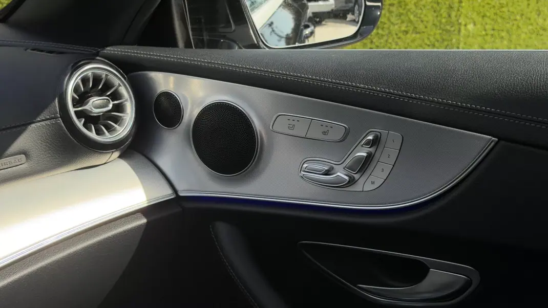 Mercedes-Benz E 220 2018 - 44990 EUR, 78000 km - AUTO.MOTO.pt - 78000km - foto 13 de 30