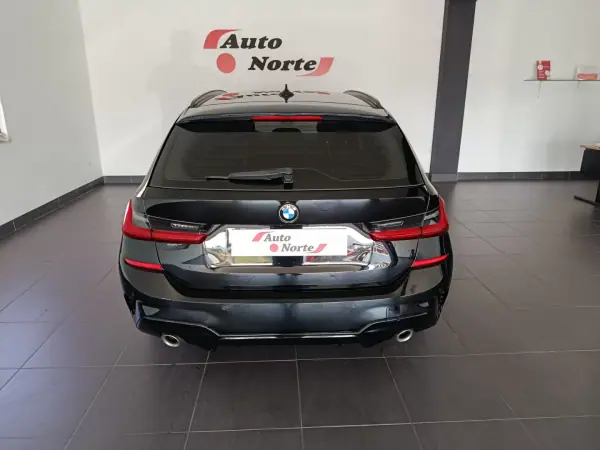 BMW 320 2019 - 28900 EUR, 140000 km - AUTO.MOTO.pt - 140000km - foto 15 de 35