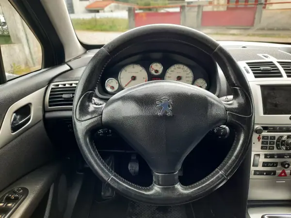 Peugeot 407 2008 - 4995 EUR, 222147 km - AUTO.MOTO.pt - 222147km - foto 8 de 11